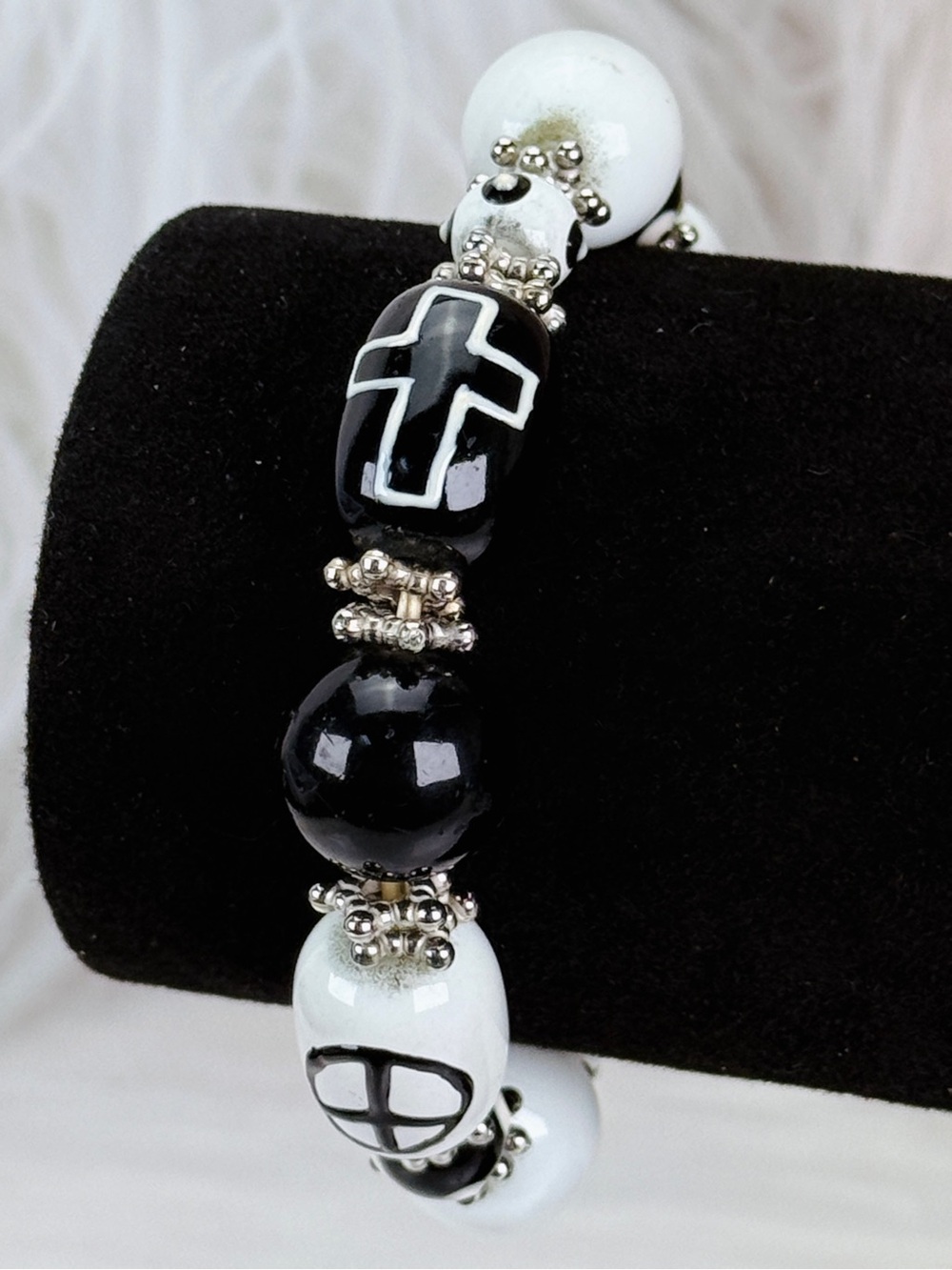 Black and White Cross Stretch Beaded Bracelet